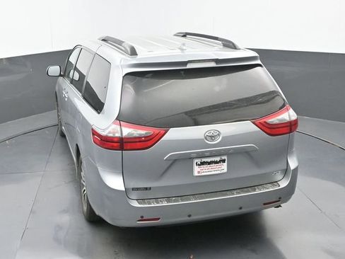 Used 2020 Toyota Sienna XLE image 15