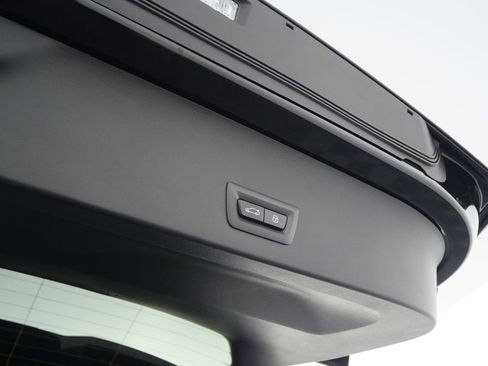 Used 2025 BMW X3 xDrive30i w/ Premium Package image 16