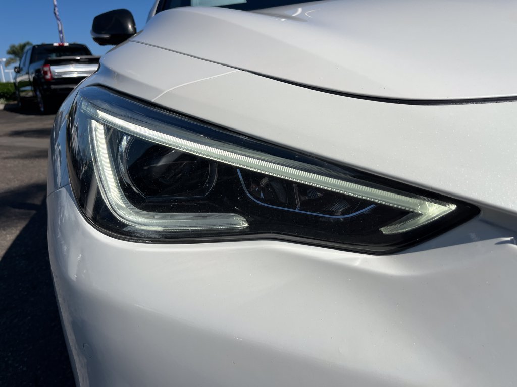 Used 2017 INFINITI Q60 3.0t w/ Premium Plus Package 3.0T RWD image 31