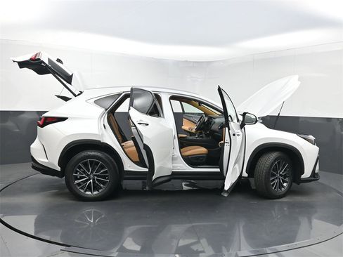 Used 2023 Lexus NX 350 AWD w/ Premium Package image 35