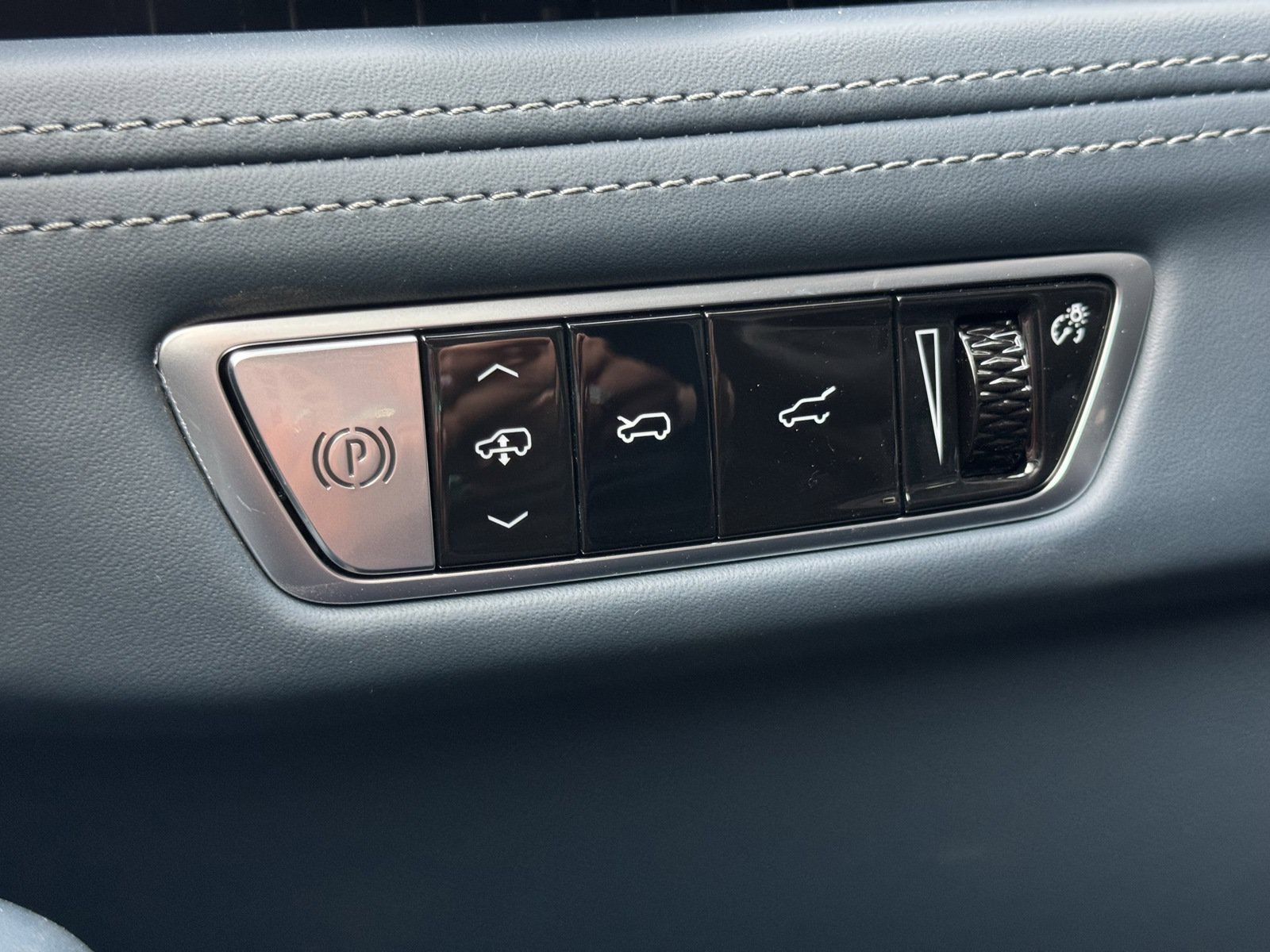 New 2025 Cadillac Escalade IQ Sport 2 AWD/4WD image 30