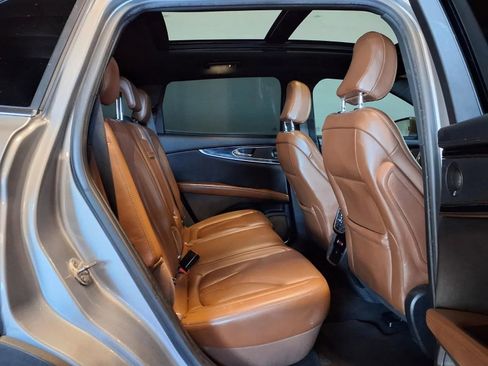 Used 2022 Lincoln Nautilus Reserve image 10