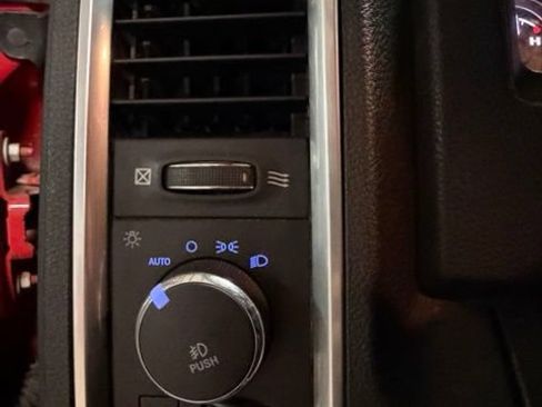 Used 2018 RAM 2500 Power Wagon w/ Luxury Group AWD/4WD image 18