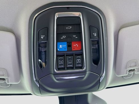 Used 2023 Jeep Grand Cherokee 4WD 4xe w/ Luxury Tech Group II image 22