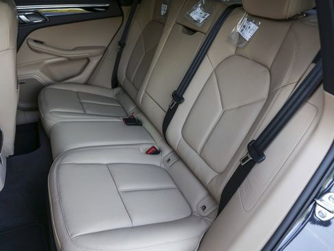 New 2026 Porsche Macan AWD/4WD image 33
