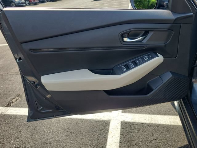 Certified 2023 Honda Accord EX image 39