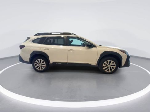 Used 2023 Subaru Outback Premium w/ Popular Package #1 AWD/4WD image 9