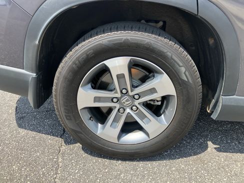 Certified 2025 Honda Pilot EX-L image 27