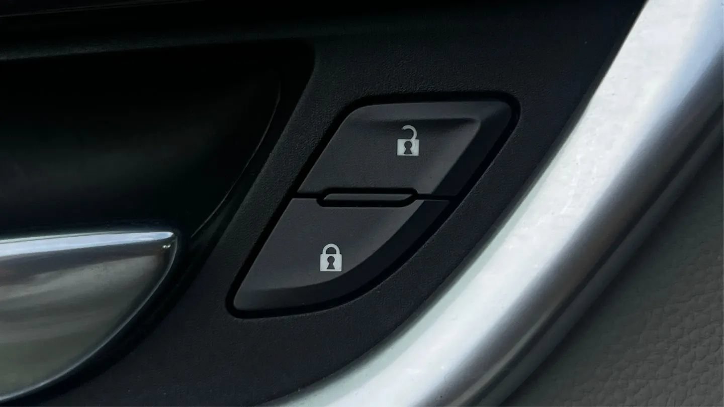 Used 2014 Cadillac XTS Premium FWD image 46
