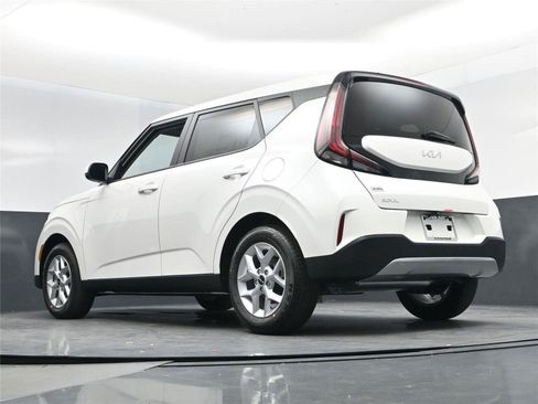 New 2025 Kia Soul LX image 23