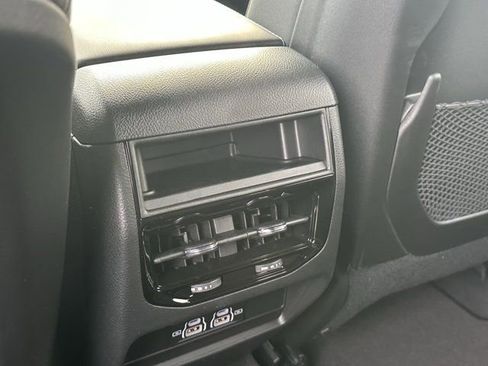 New 2025 Jeep Grand Cherokee Laredo image 24