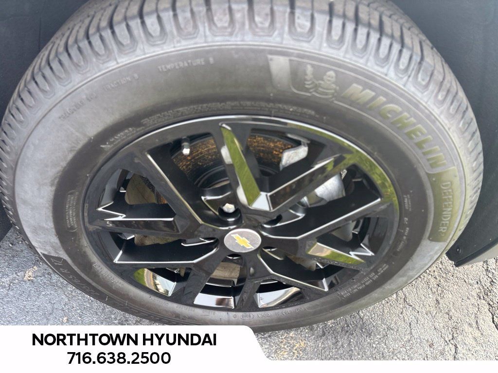 Used 2023 Chevrolet Equinox LT FWD image 39