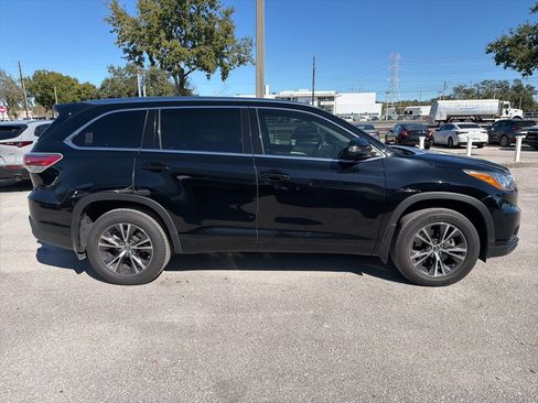 Used 2016 Toyota Highlander XLE image 4