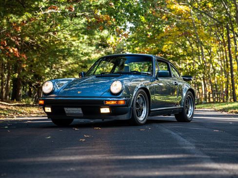 Used 1987 Porsche 911 Carrera RWD image 24