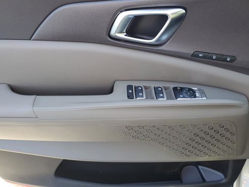 New 2026 Kia Carnival EX image 15