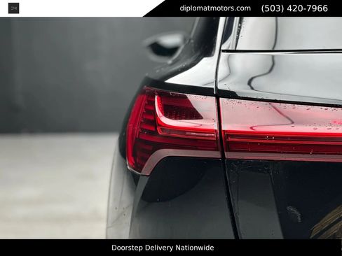 Used 2021 Audi e-tron Premium w/ Convenience Plus Package image 14