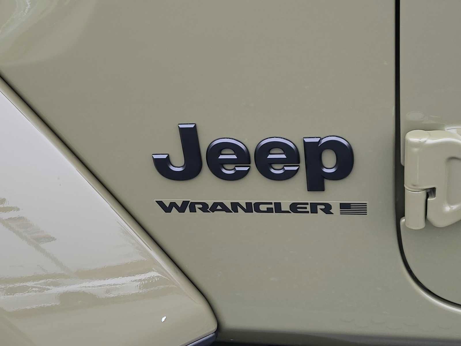 New 2026 Jeep Wrangler Unlimited Sahara AWD/4WD image 15