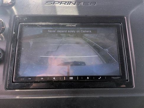 Used 2020 Mercedes-Benz Sprinter 2500 image 13