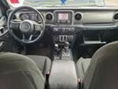 Used 2019 Jeep Wrangler Sport image 6