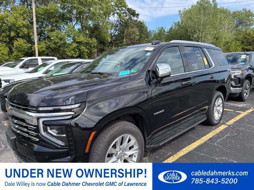 Used 2025 Chevrolet Tahoe Premier AWD/4WD image 1