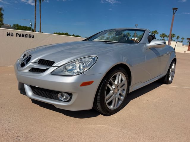 Used 2009 Mercedes-Benz SLK 300 image 3