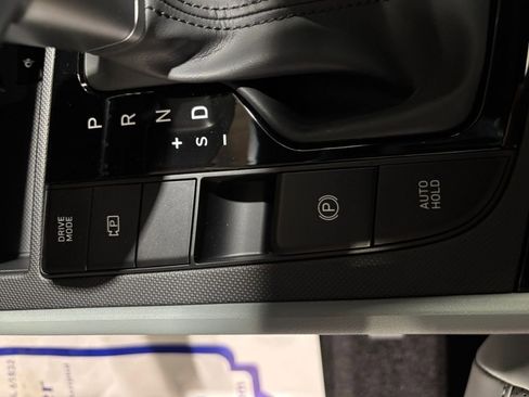 New 2025 Hyundai Elantra Limited image 37