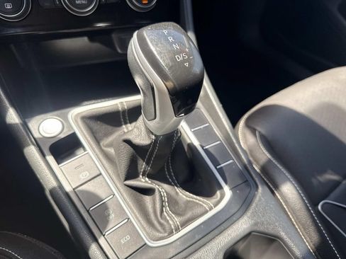 Used 2023 Volkswagen Jetta SE FWD image 25
