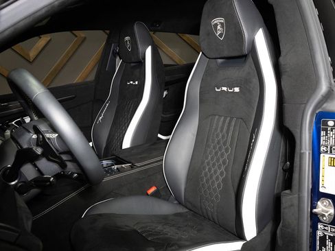 Used 2024 Lamborghini Urus Performante image 29