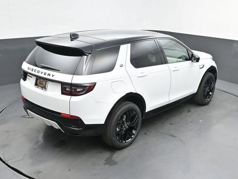 New 2026 Land Rover Discovery Sport Landmark AWD/4WD image 32