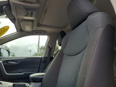 Used 2025 Toyota RAV4 XLE w/ Convenience Package FWD image 23
