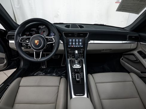 Certified 2018 Porsche 911 Targa 4S AWD/4WD image 20