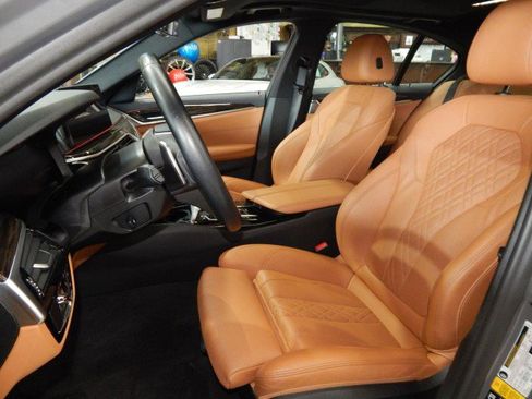 Used 2022 BMW 530i xDrive image 18