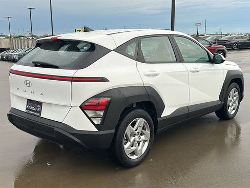 Used 2026 Hyundai Kona SE FWD image 12