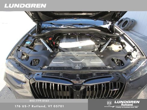 Used 2024 BMW X3 M40i w/ Premium Package image 33