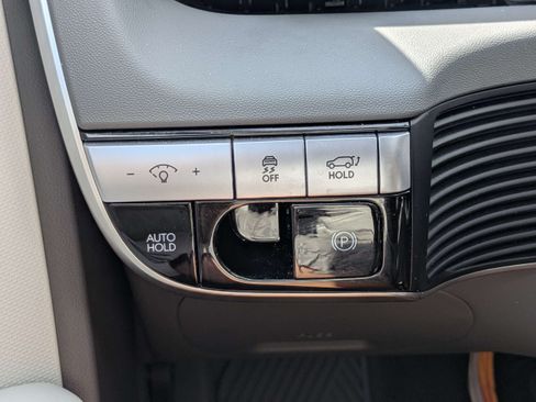 Used 2024 Hyundai Ioniq 5 SEL RWD image 22