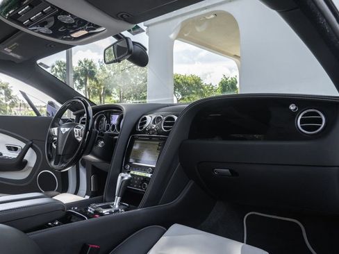 Used 2015 Bentley Continental GT V8 S image 23