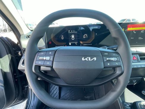 New 2026 Kia K4 FWD image 13