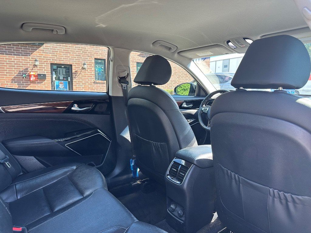 Used 2019 Kia Cadenza Premium FWD image 20