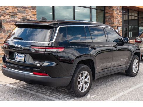 Used 2023 Jeep Grand Cherokee L Limited AWD/4WD image 2