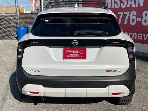 New 2025 Nissan Kicks SR w/ Illumination Package image 24