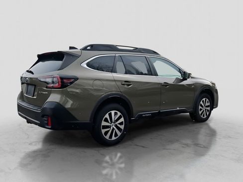 Used 2021 Subaru Outback Premium image 3