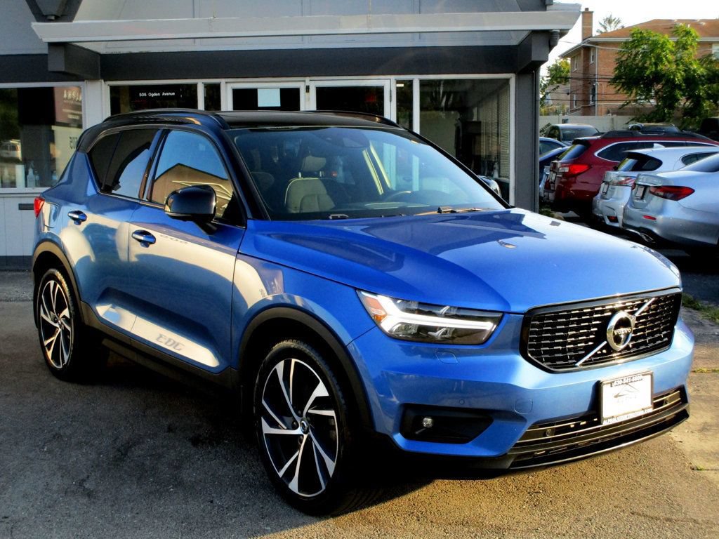 Used 2020 Volvo XC40 T5 R-Design AWD/4WD image 7