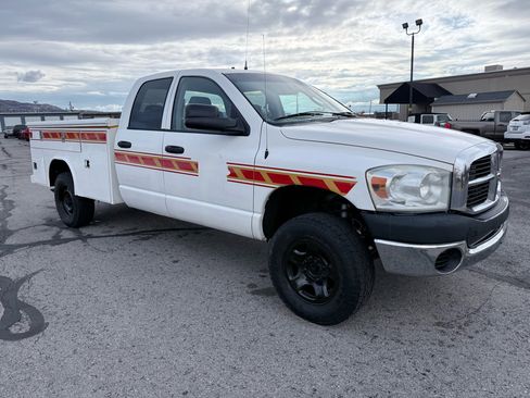 Used 2009 Dodge Ram 2500 Truck SXT image 8