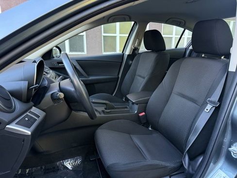 Used 2013 MAZDA MAZDA3 i SV w/ Convenience Pkg image 10