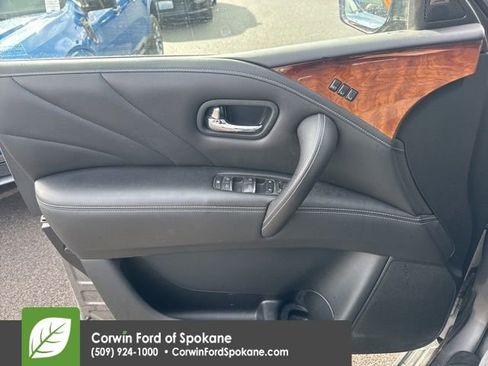 Used 2016 INFINITI QX80 Limited image 19