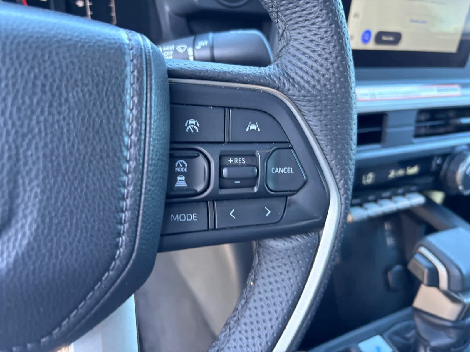 Used 2025 Toyota Tacoma SR5 AWD/4WD image 18