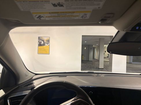 Used 2025 Buick Encore GX Preferred image 33