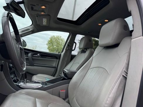 Used 2017 Buick Enclave Leather AWD/4WD image 9
