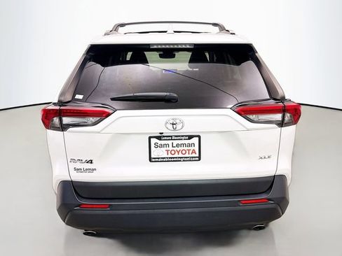 Used 2023 Toyota RAV4 XLE Premium image 6