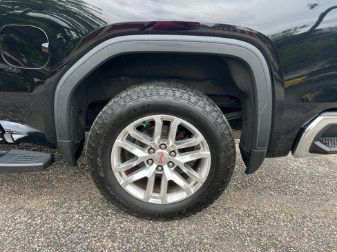 Used 2019 GMC Sierra 1500 SLT w/ SLT Premium Plus Package AWD/4WD image 22